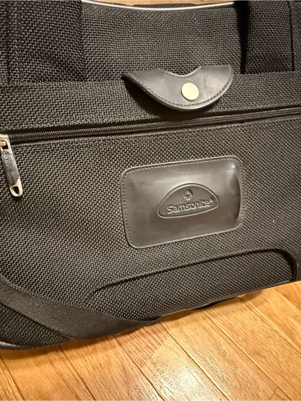 Samsonite Carry On Overnight Shoulder Bag Luggage Black Mobility Series 16